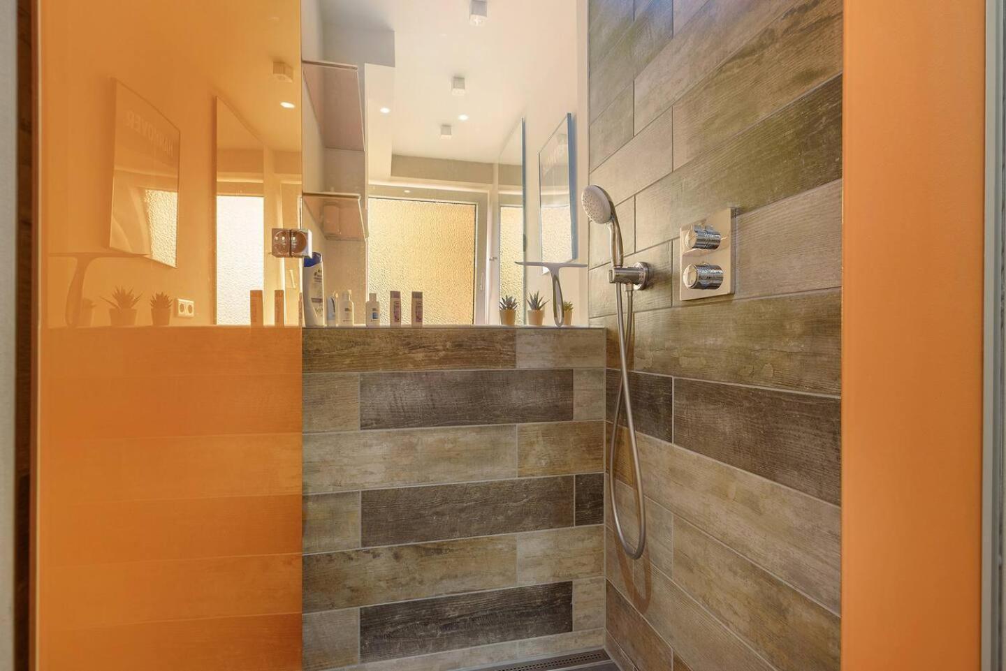 M&M Living In Hannover City Bagian luar foto