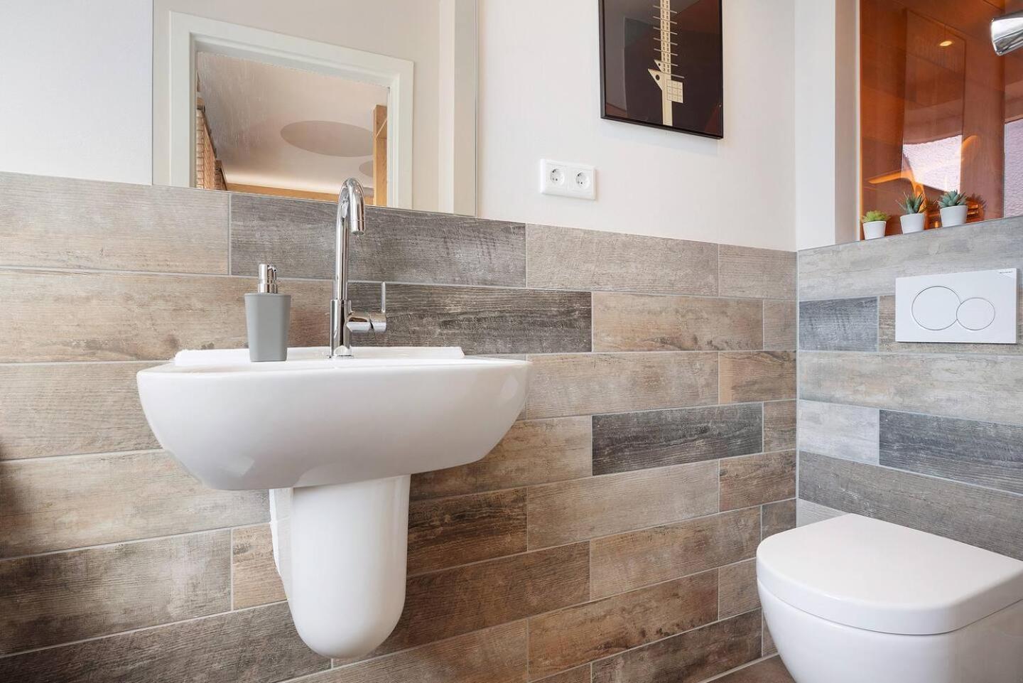 M&M Living In Hannover City Bagian luar foto